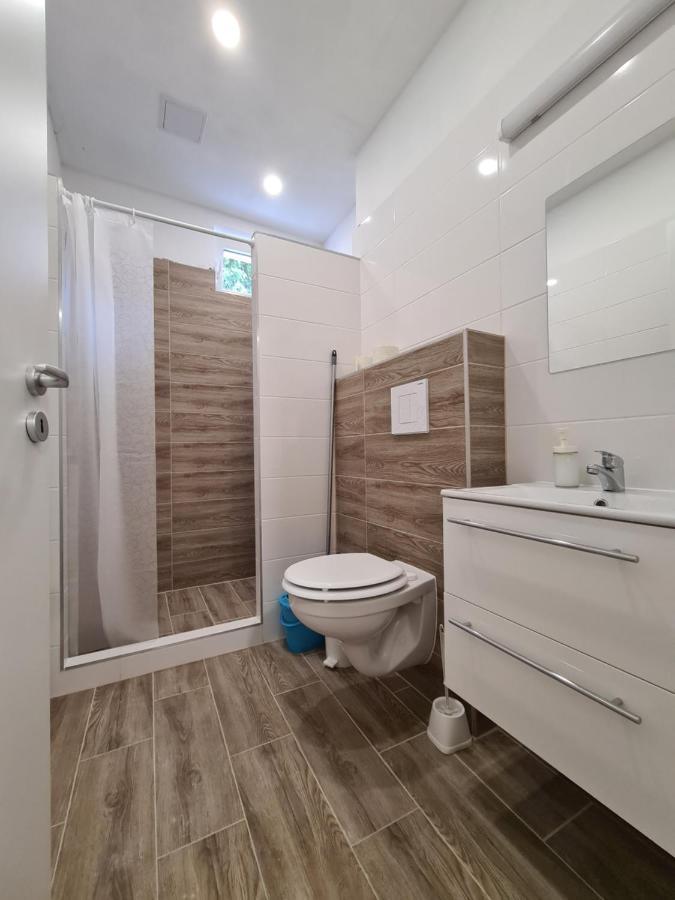 Oet Fenyo Apartmanhaz Шиофок Экстерьер фото
