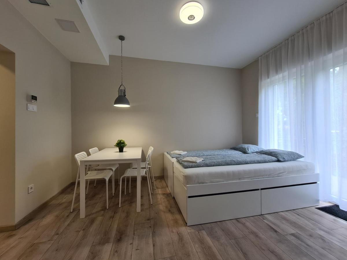 Oet Fenyo Apartmanhaz Шиофок Экстерьер фото