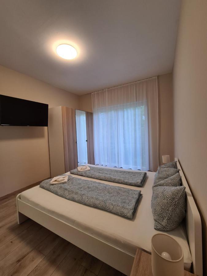 Oet Fenyo Apartmanhaz Шиофок Экстерьер фото