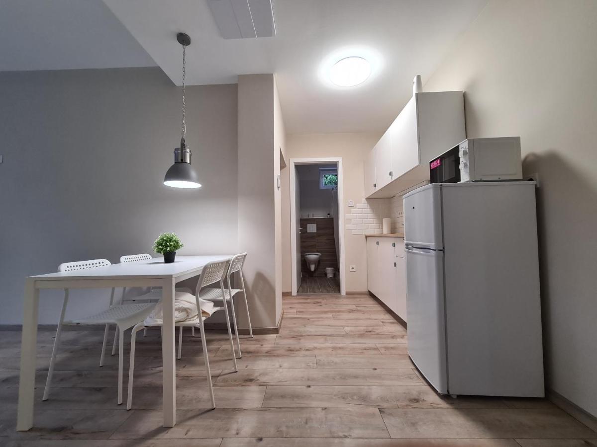 Oet Fenyo Apartmanhaz Шиофок Экстерьер фото