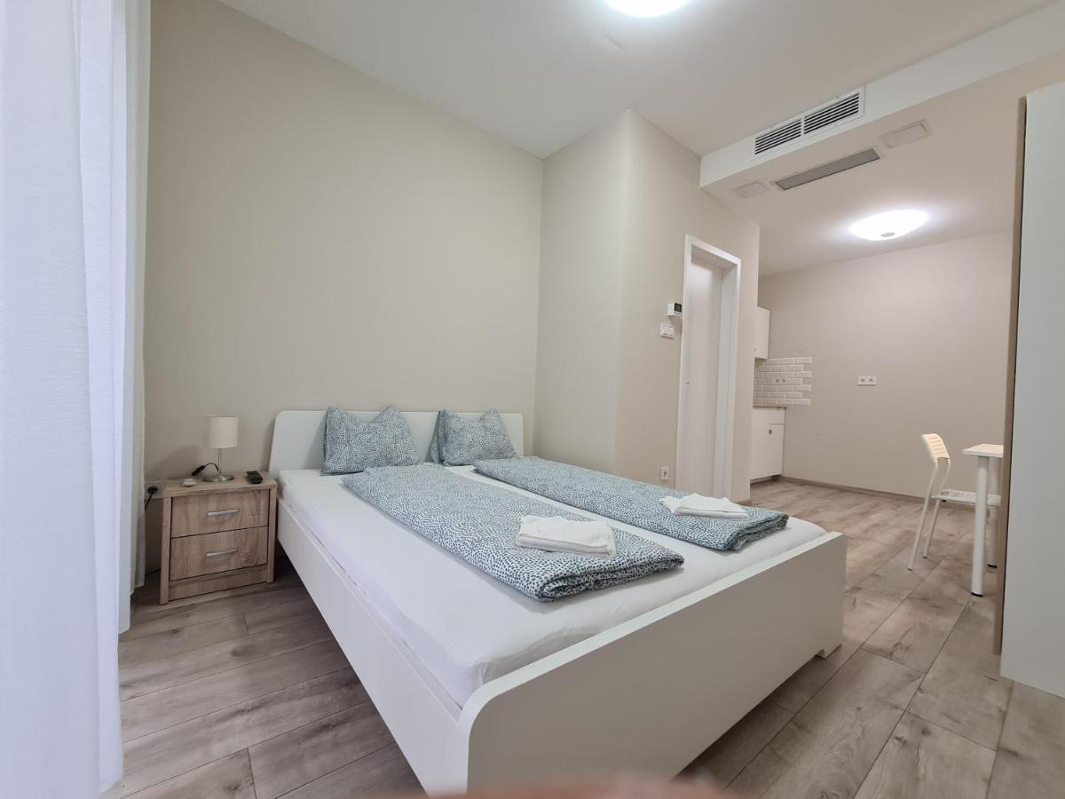 Oet Fenyo Apartmanhaz Шиофок Экстерьер фото